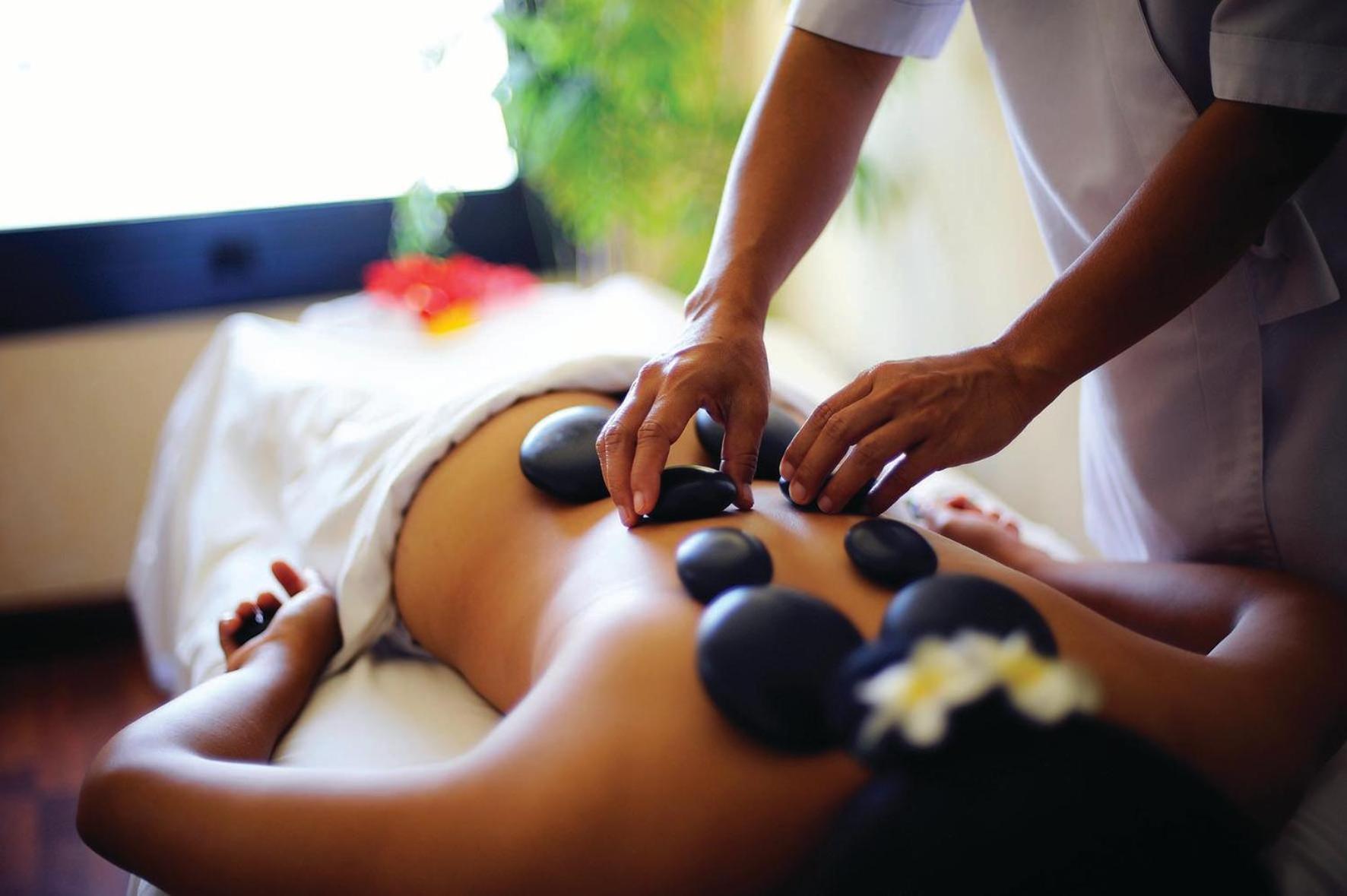 Reef Oasis Blue Bay Resort & Spa Sharm el Sheikh Esterno foto Hot stone massage