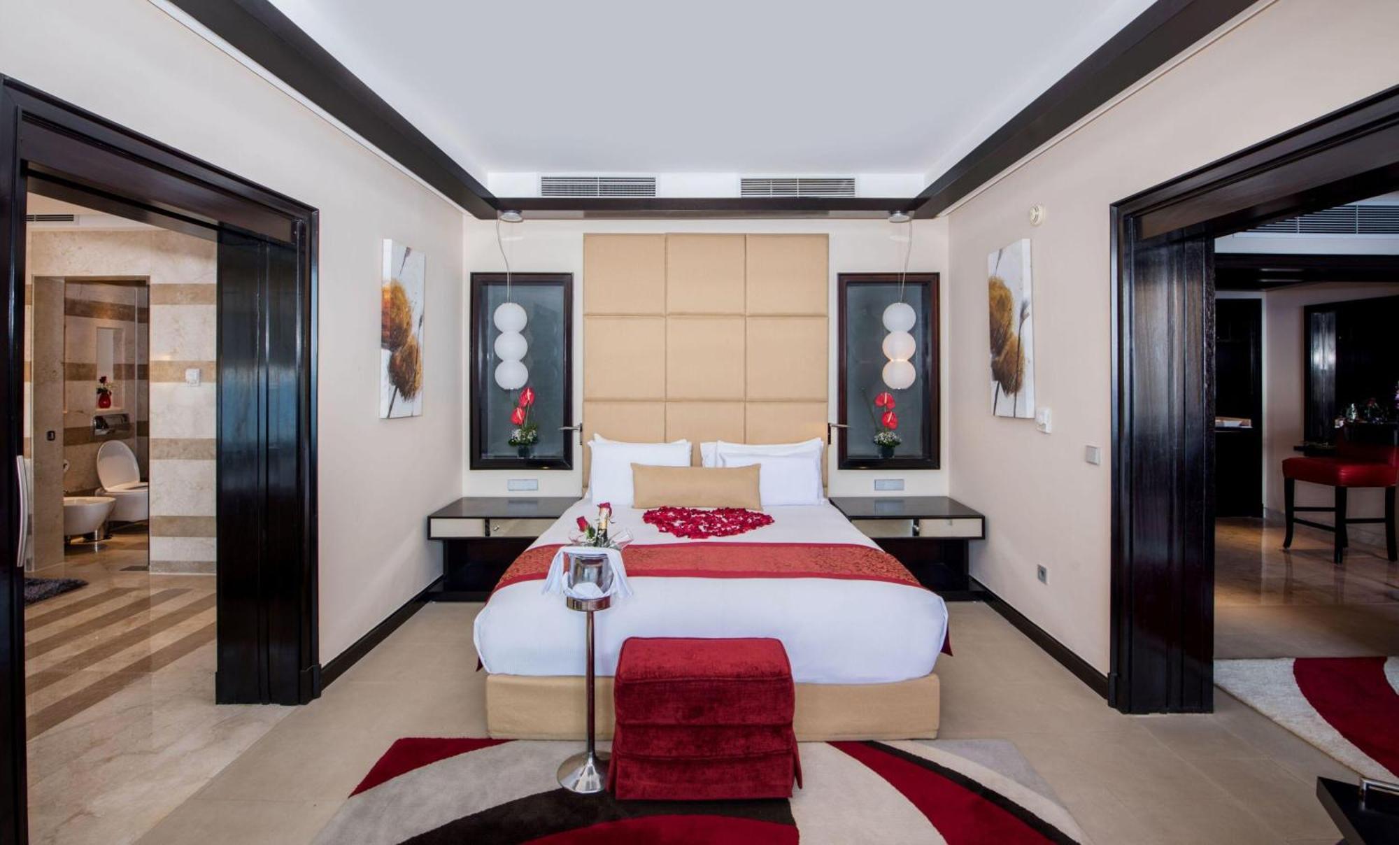 Reef Oasis Blue Bay Resort & Spa Sharm el Sheikh Esterno foto Suite