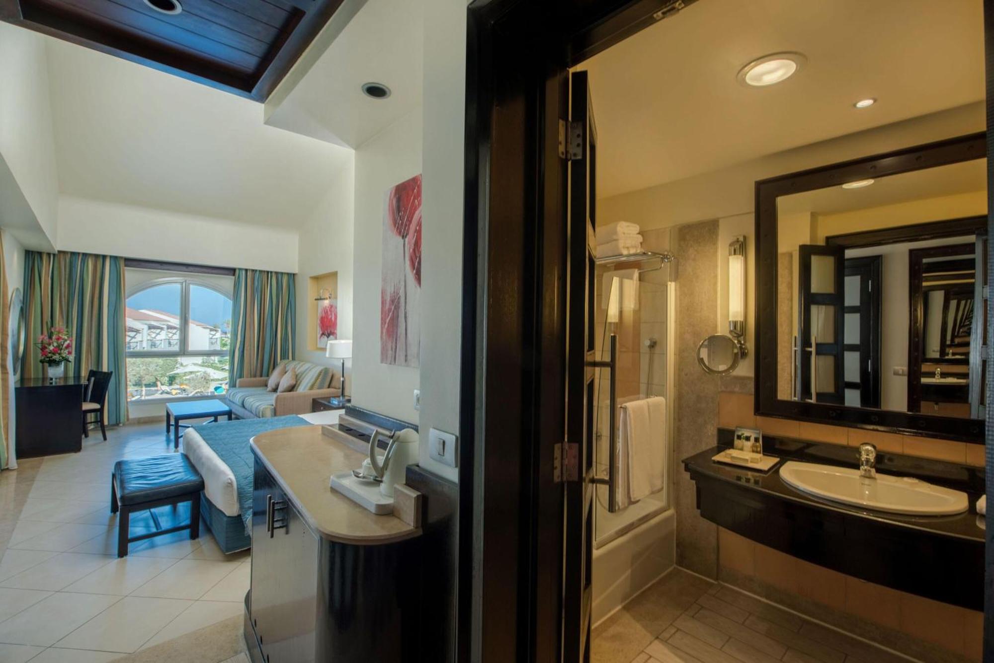 Reef Oasis Blue Bay Resort & Spa Sharm el Sheikh Esterno foto
