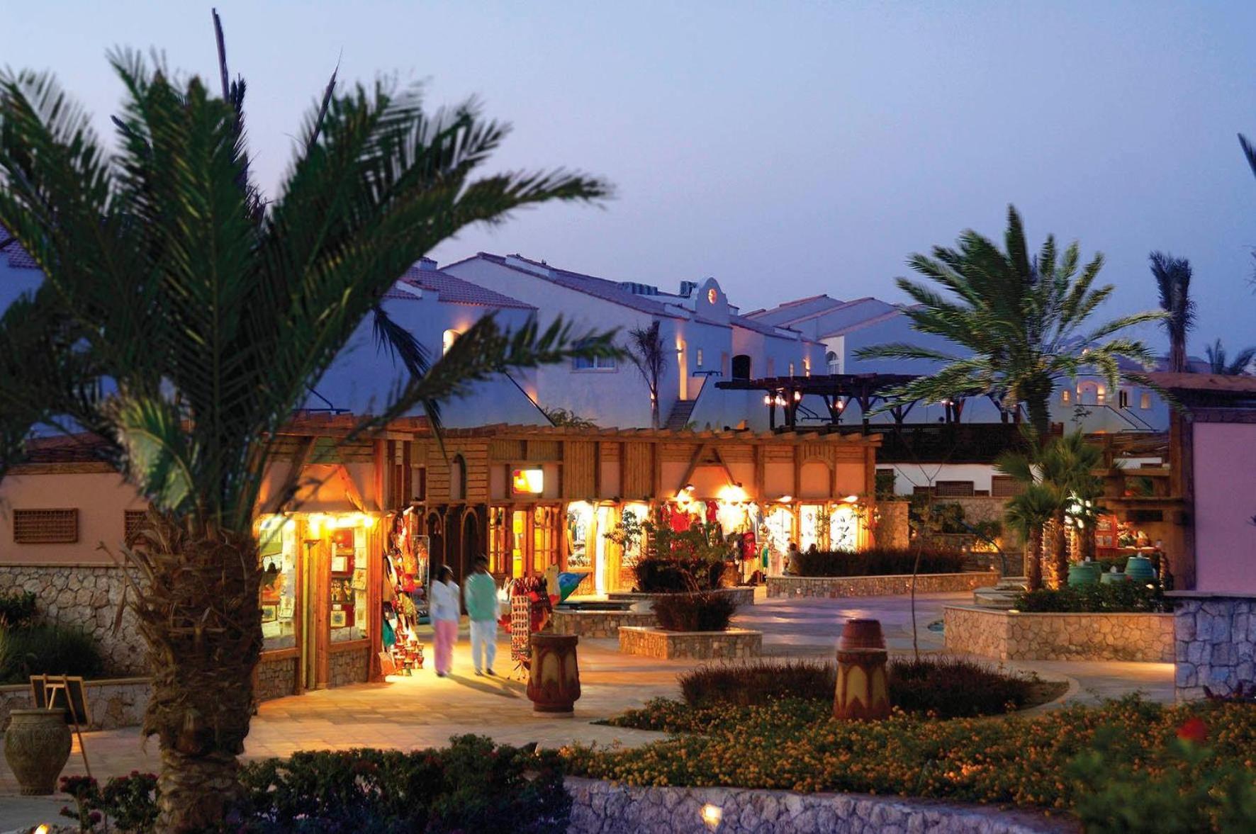 Reef Oasis Blue Bay Resort & Spa Sharm el Sheikh Esterno foto The Village Outlet