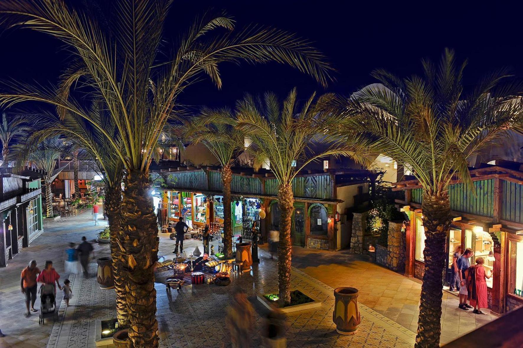 Reef Oasis Blue Bay Resort & Spa Sharm el Sheikh Esterno foto The Village Market