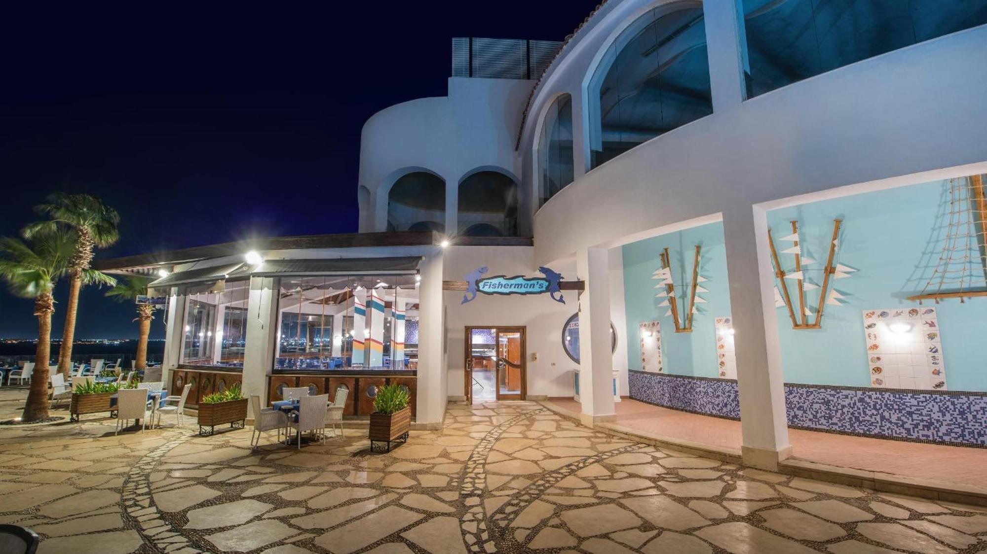 Reef Oasis Blue Bay Resort & Spa Sharm el Sheikh Esterno foto The restaurant at the resort