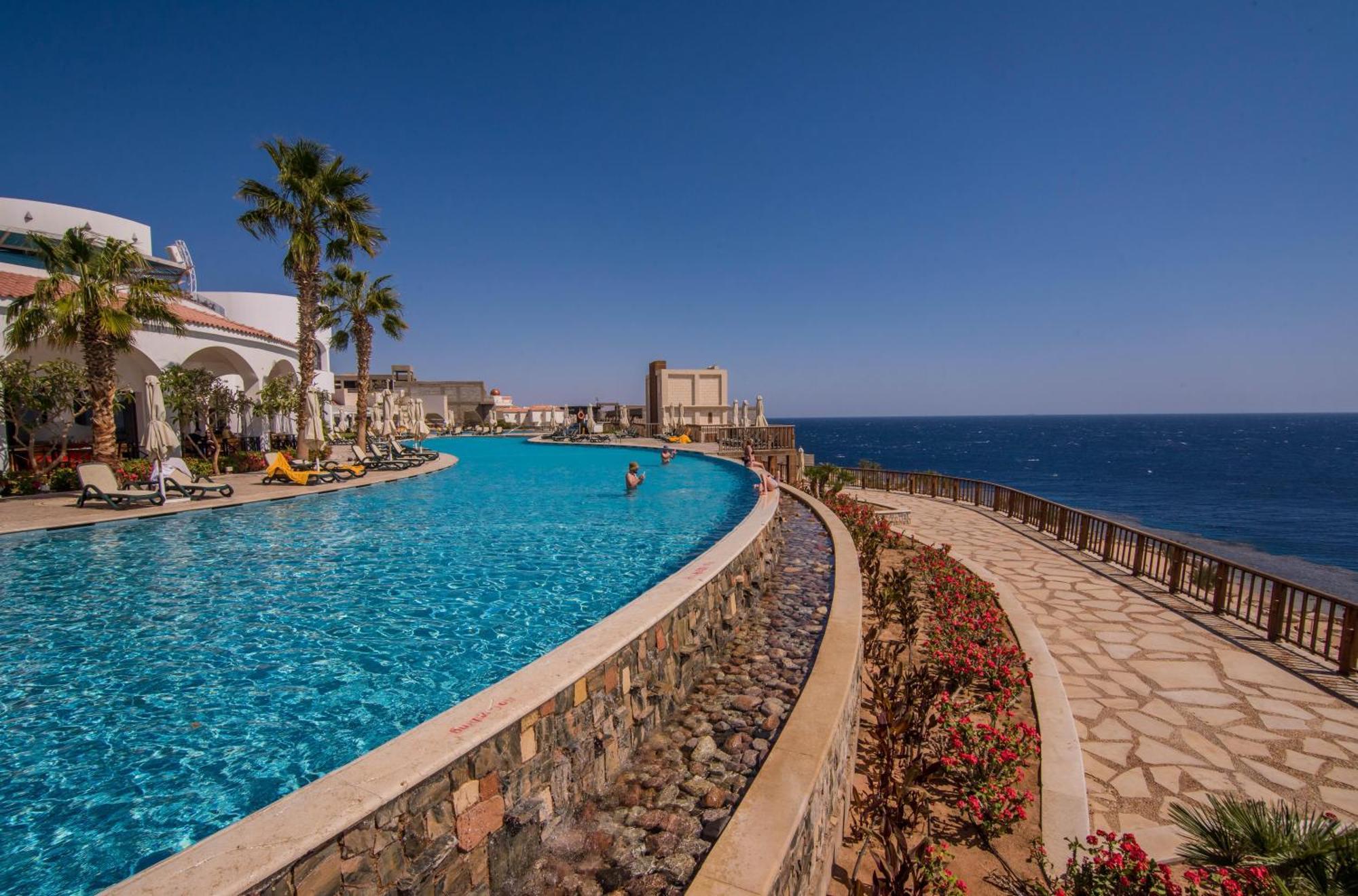 Reef Oasis Blue Bay Resort & Spa Sharm el Sheikh Esterno foto The pool at the Iberostar Grand Hotel Melia, in Gran Canaria, Spain