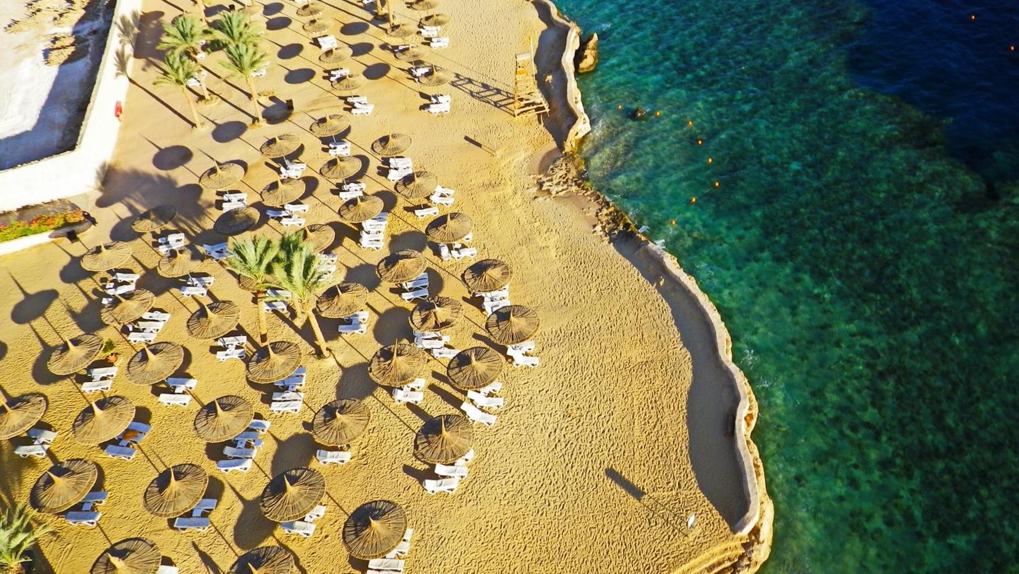 Reef Oasis Blue Bay Resort & Spa Sharm el Sheikh Esterno foto Aerial view of the beach